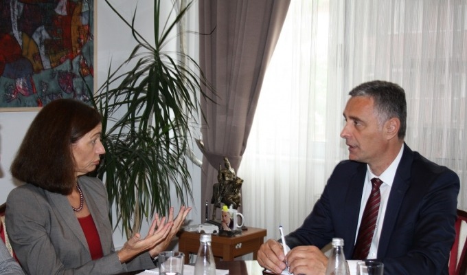 Kryeprokurori Lumezi priti në takim ambasadoren e Holandës në Prishtinë, e cila ofroi mbështetje për sistemin prokurorial të Kosovës