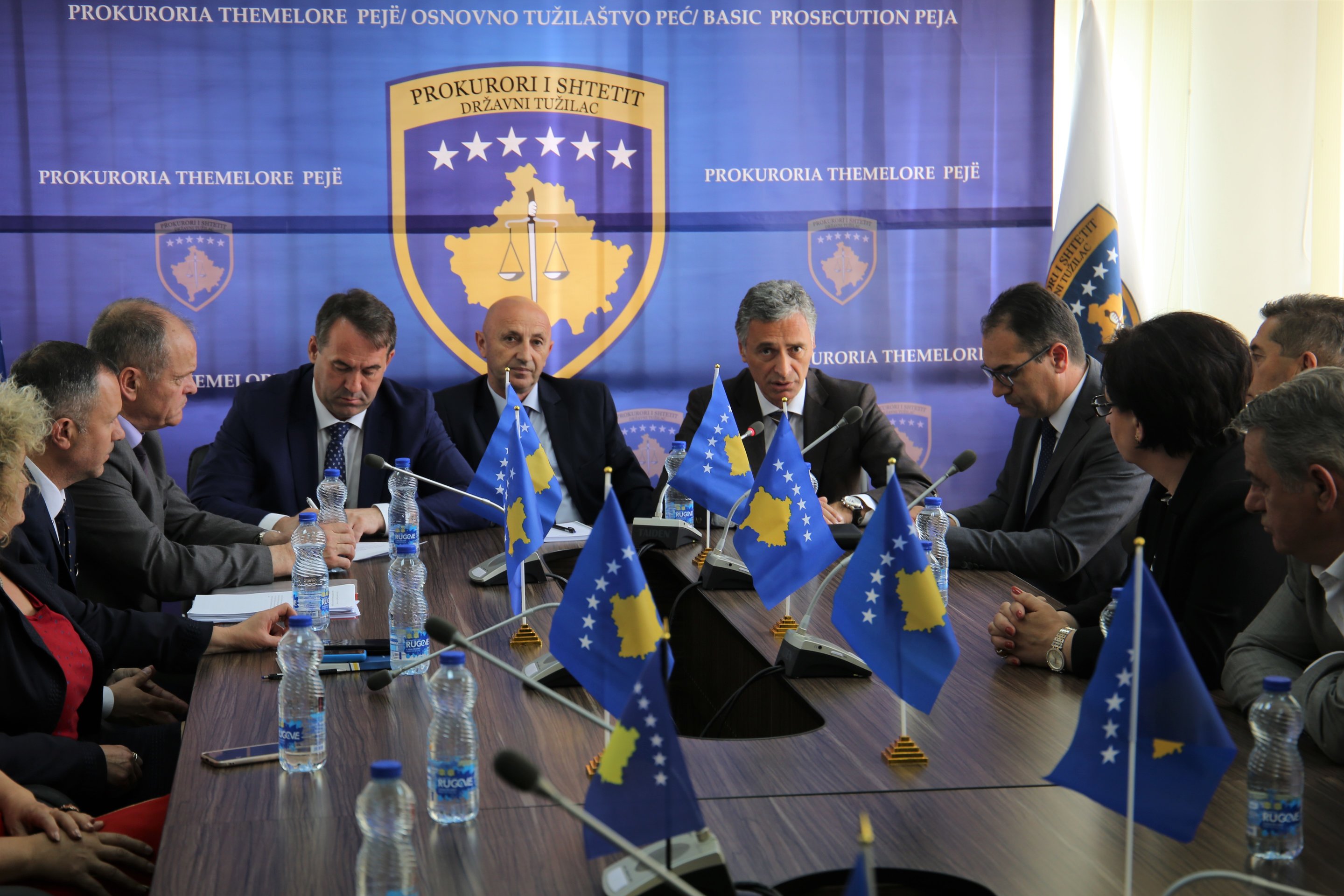 Kryesuesi i KPK-së dhe Kryeprokurori i Shtetit vizituan Prokurorinë Themelore në Pejë dhe Prokurorinë Themelore në Gjakovë