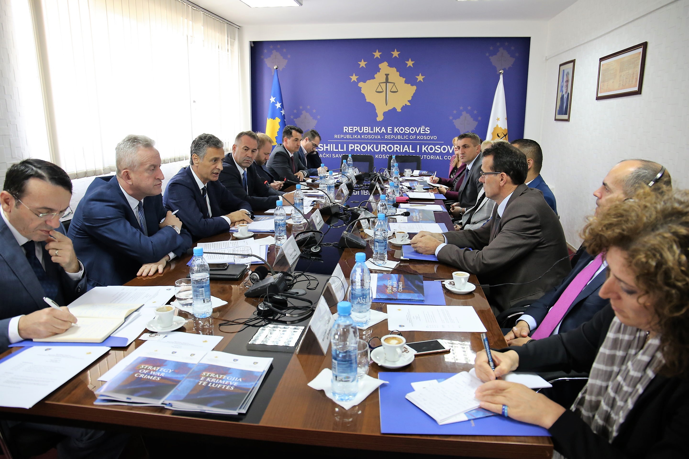 Koordinohet zbatimi i Strategjisë së krimeve të luftës në Kosovë