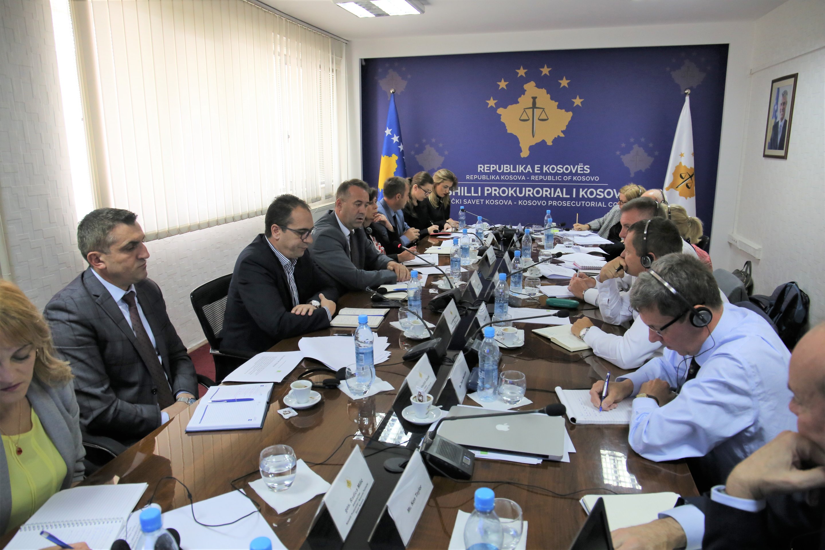 Projekti britanik “Forcimi i sistemit të drejtësisë në Kosovë” prezanton rekomandimet për avancimin e sistemit prokurorial
