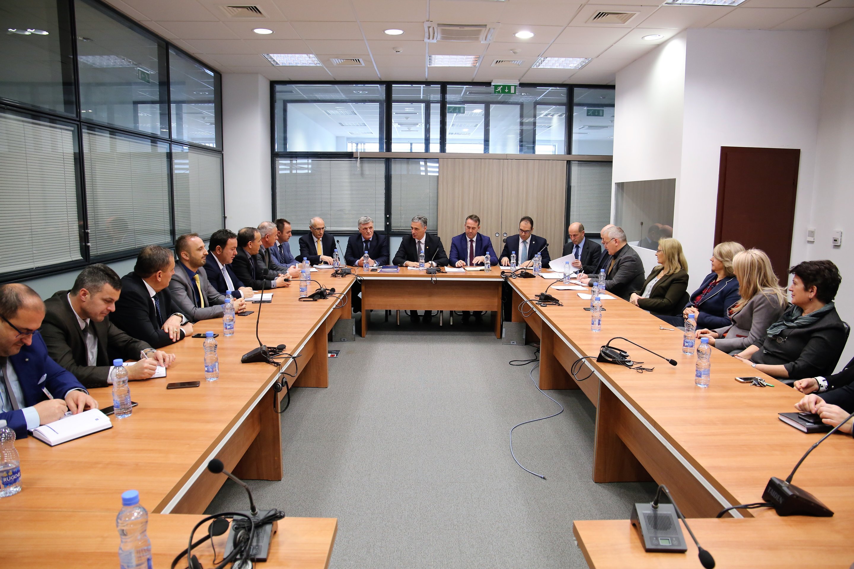 Krerët e sistemit prokurorial vizitojnë Prokurorinë e Apelit dhe Prokurorinë Themelore në Prishtinë